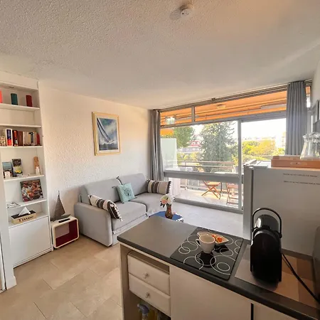Heliotel Marine 30m2 Tres Lumineux Avec Terrasse 17m2 Au 3eme Etage Apartamento