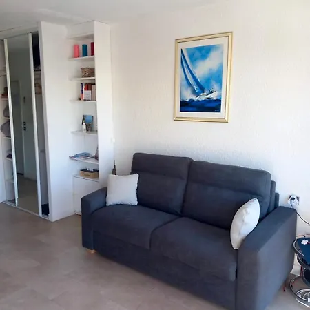 Heliotel Marine 30m2 Tres Lumineux Avec Terrasse 17m2 Au 3eme Etage Apartamento Saint-Laurent-du-Var
