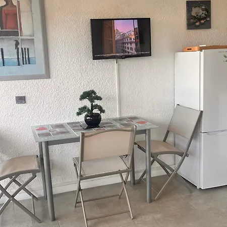 Heliotel Marine 30m2 Tres Lumineux Avec Terrasse 17m2 Au 3eme Etage Apartamento